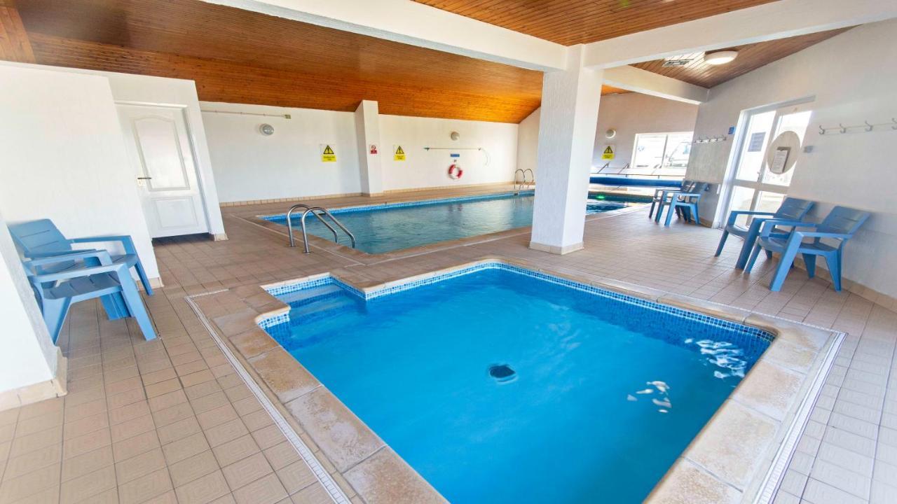 Clifton Court Apt 23 With Seaviews & Heated Pool Lejlighed Croyde Eksteriør billede